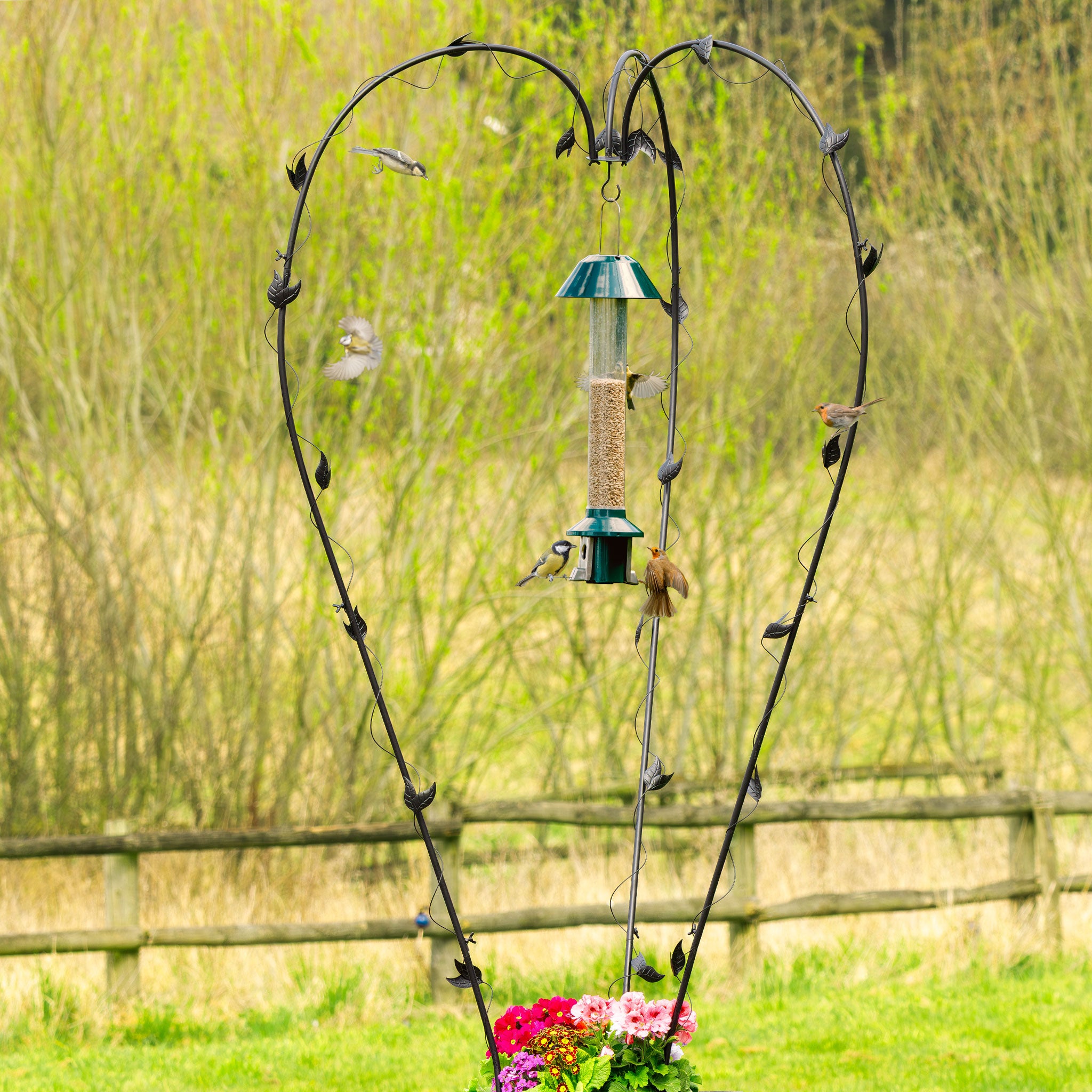 Roamwild PestOff Heart Station Feeder Set